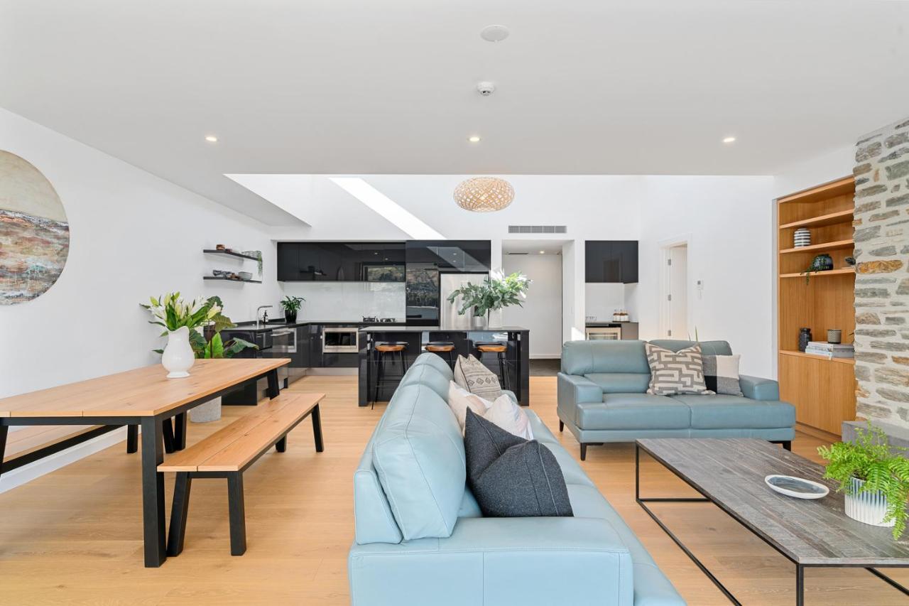 Luxurious Lakefront Penthouse Ванака Экстерьер фото