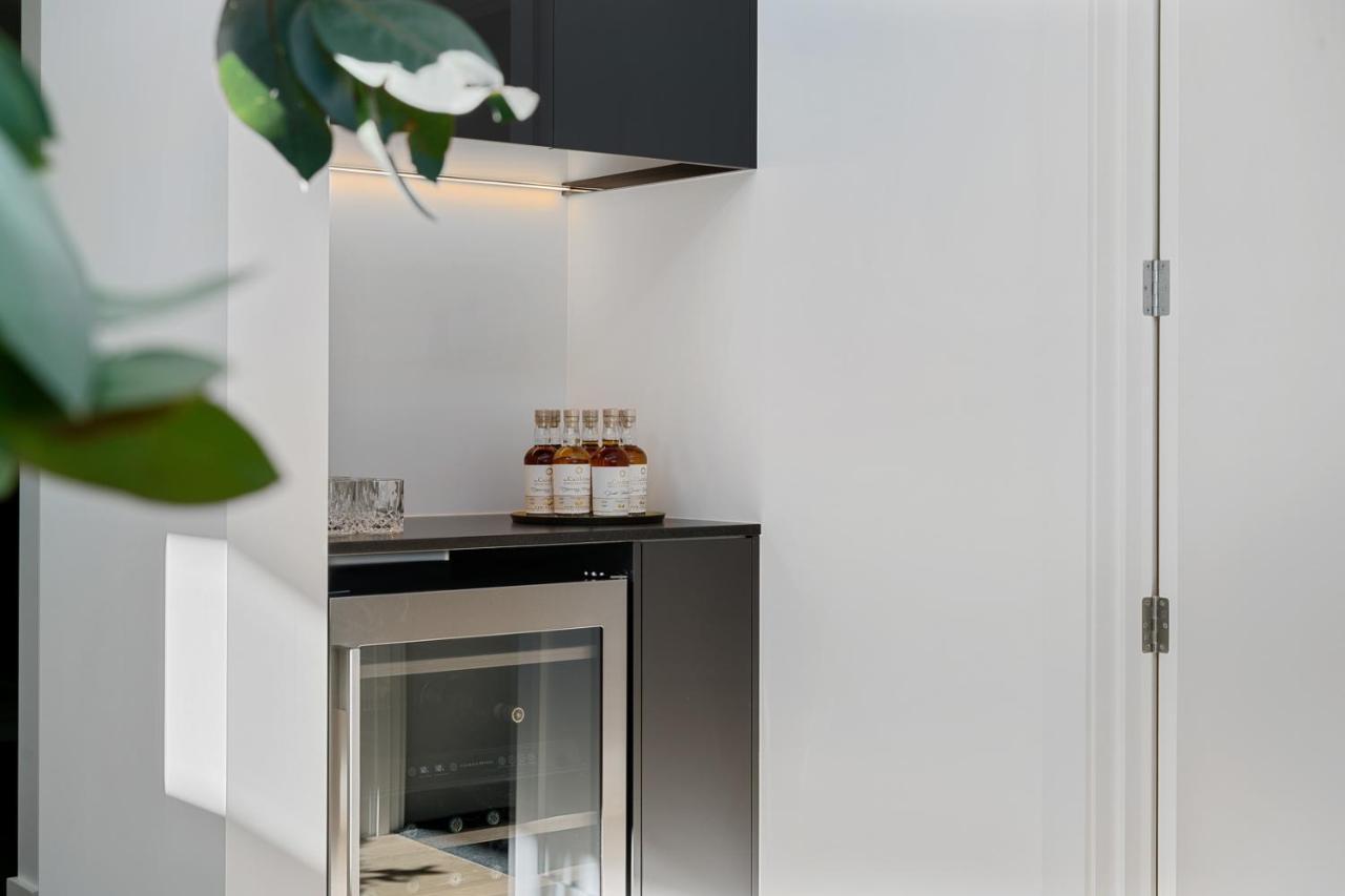 Luxurious Lakefront Penthouse Ванака Экстерьер фото